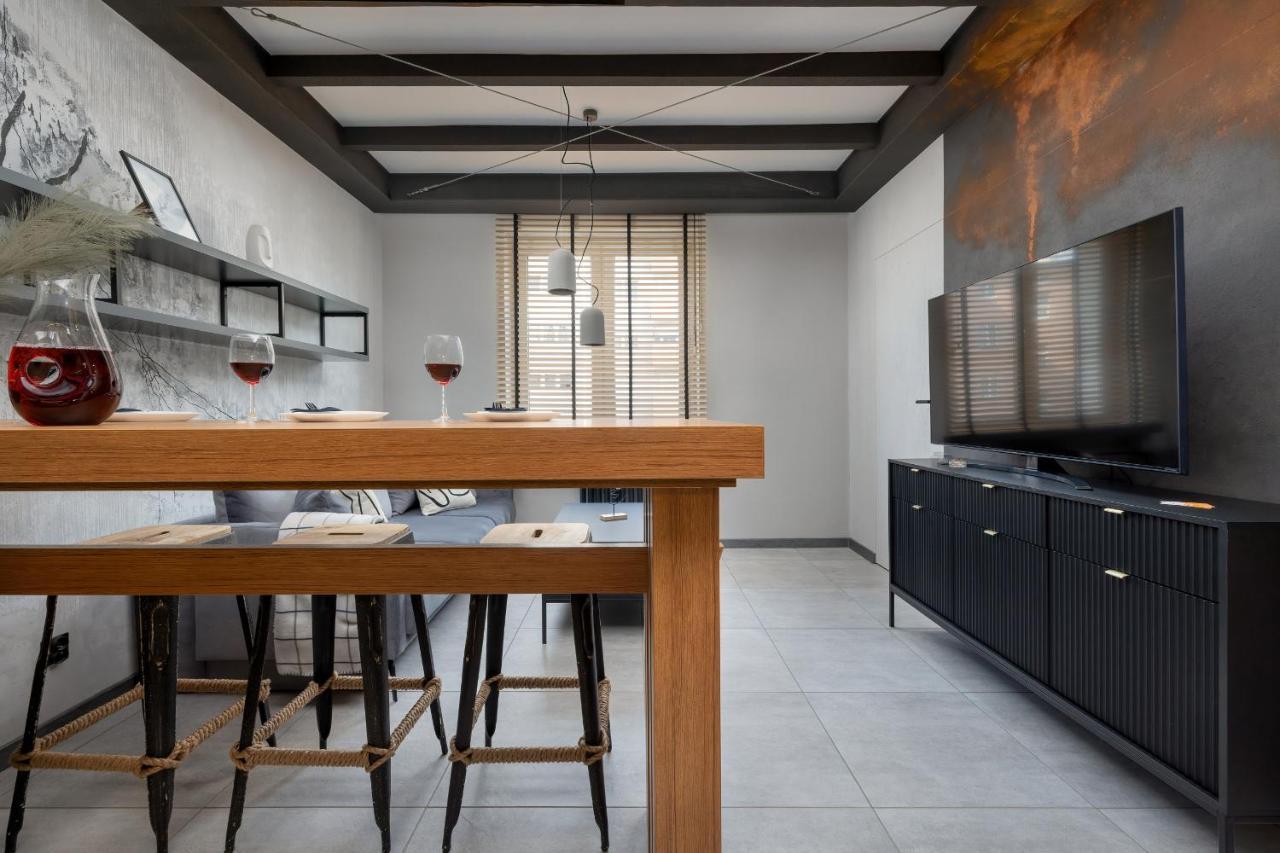Trendy Downtown For 4 Guests By Renters Apartment *