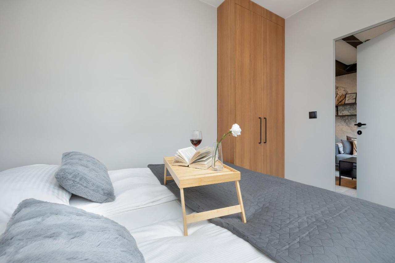 Trendy Downtown For 4 Guests By Renters Apartment *