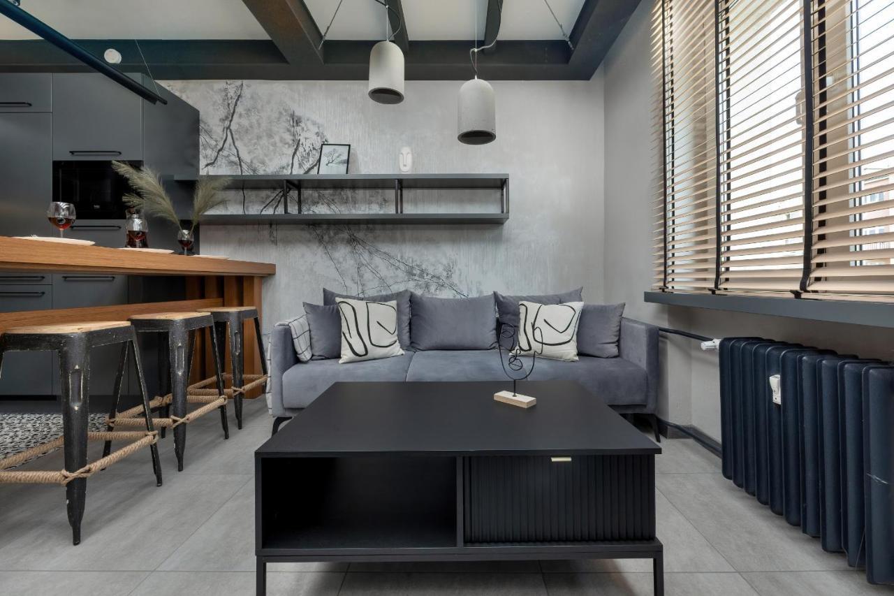 Apartment Trendy Downtown For 4 Guests By Renters